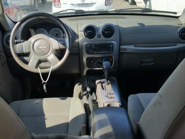 1J4GL38K85W666888 - 2005 JEEP LIBERTY RE 黑色 照片 9