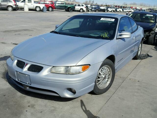 1G2WP12K5YF197576 - 2000 PONTIAC GRAND PRIX SILVER photo 2