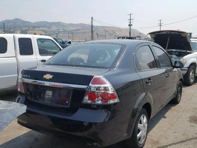 KL1TD56E59B363159 - 2009 CHEVROLET AVEO LS BLACK photo 4