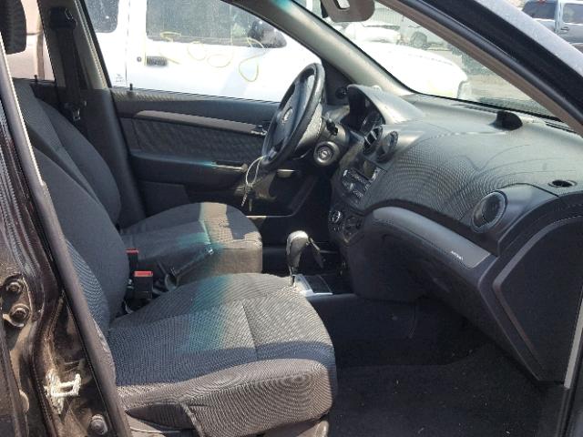 KL1TD56E59B363159 - 2009 CHEVROLET AVEO LS BLACK photo 5