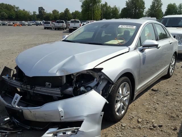 3LN6L2LU6ER810702 - 2014 LINCOLN MKZ HYBRID SILVER photo 2