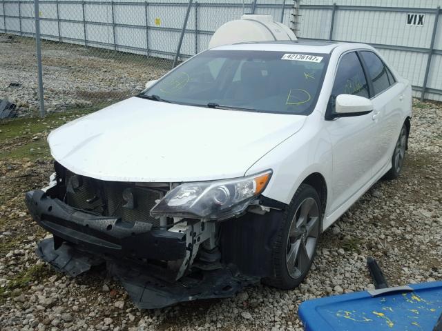 4T1BF1FK3CU618699 - 2012 TOYOTA CAMRY BASE WHITE photo 2