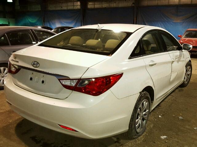 5NPEB4AC4CH329789 - 2012 HYUNDAI SONATA GLS WHITE photo 4