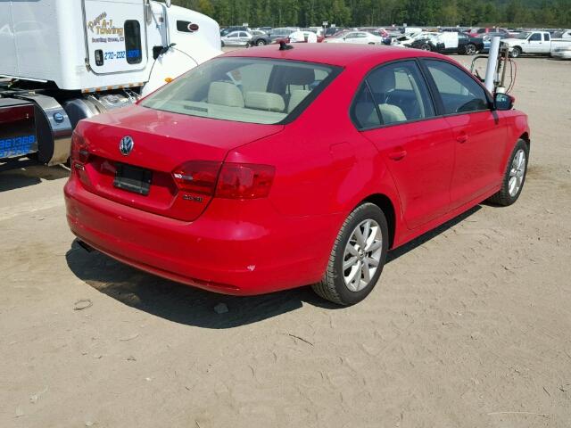 3VWDX7AJ3CM385128 - 2012 VOLKSWAGEN JETTA SE RED photo 4