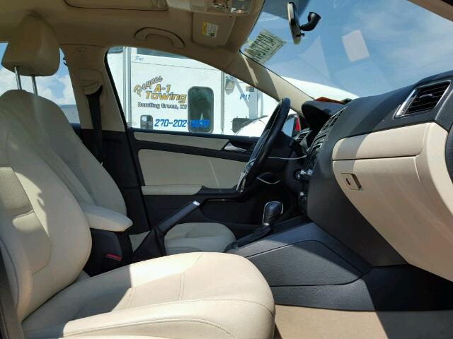 3VWDX7AJ3CM385128 - 2012 VOLKSWAGEN JETTA SE 红色 照片 5