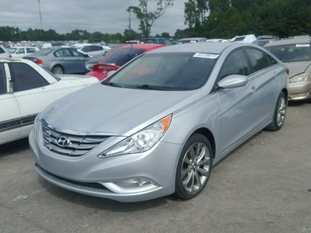 5NPEC4AB1BH269571 - 2011 HYUNDAI SONATA SE SILVER photo 2