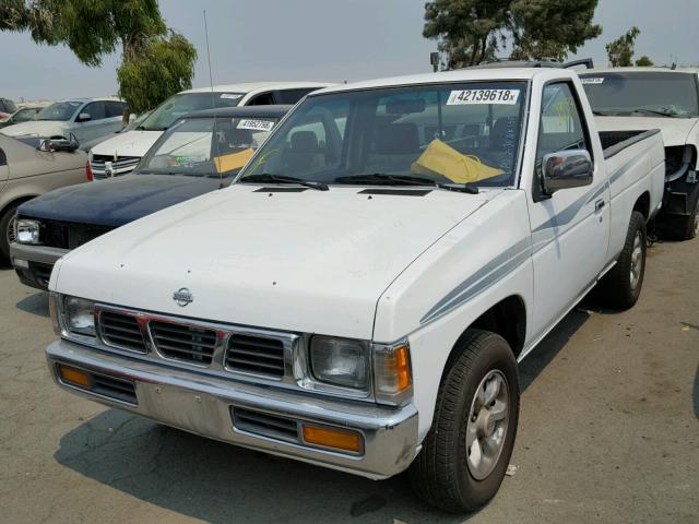 1N6SD11S7TC378125 - 1996 NISSAN TRUCK BASE WHITE photo 2