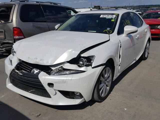 JTHBA1D26G5002029 - 2016 LEXUS IS 200T WHITE photo 2