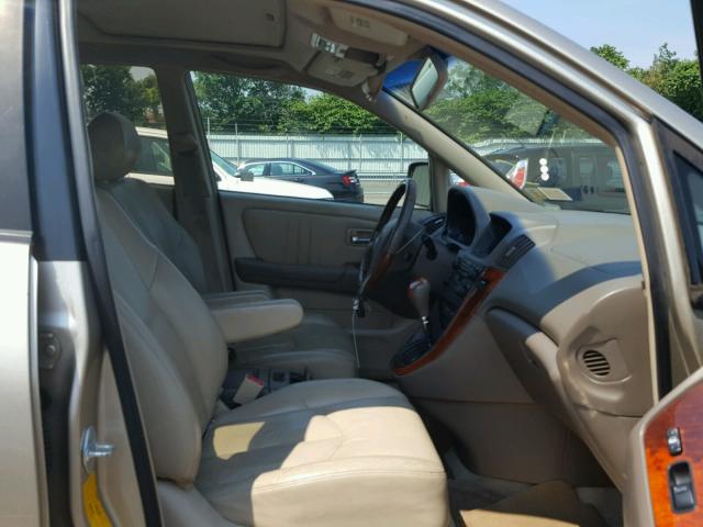 JTJHF10U620274071 - 2002 LEXUS RX 300 TAN photo 5