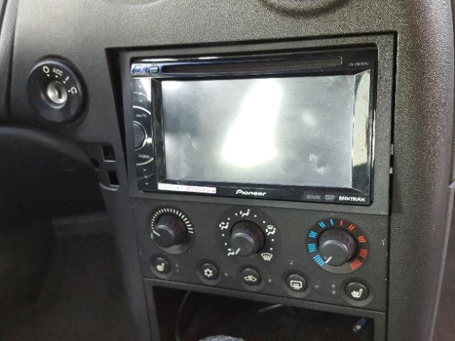 2G2WR524841115120 - 2004 PONTIAC GRAND PRIX SILVER photo 9