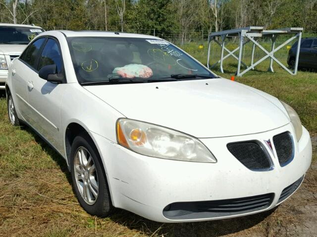 1G2ZG558X64130811 - 2006 PONTIAC G6 WHITE photo 1