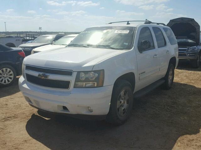 1GNFC13J67R404381 - 2007 CHEVROLET TAHOE C150 WHITE photo 2