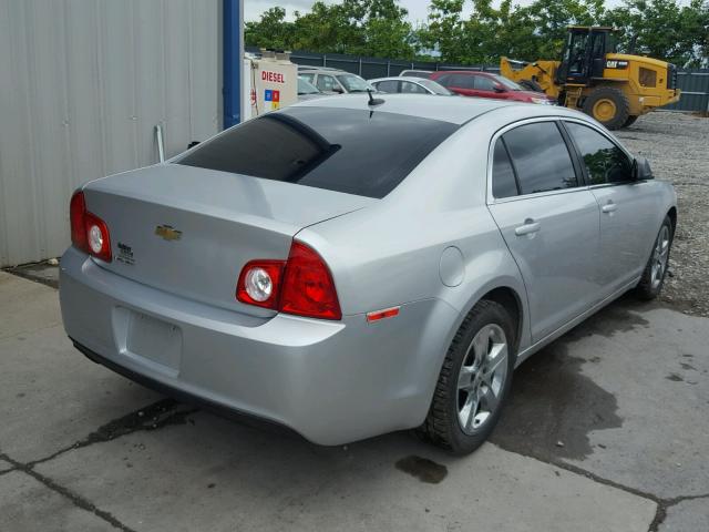 1G1ZB5E18BF300328 - 2011 CHEVROLET MALIBU LS ვერცხლისფერი ფოტო 4