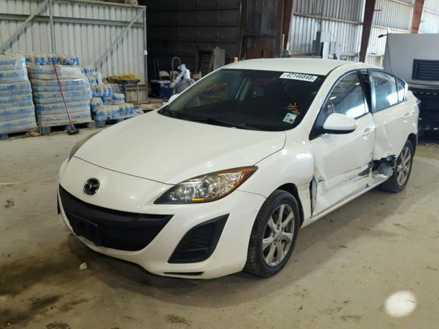 JM1BL1VG8B1455994 - 2011 MAZDA 3 I WHITE photo 2