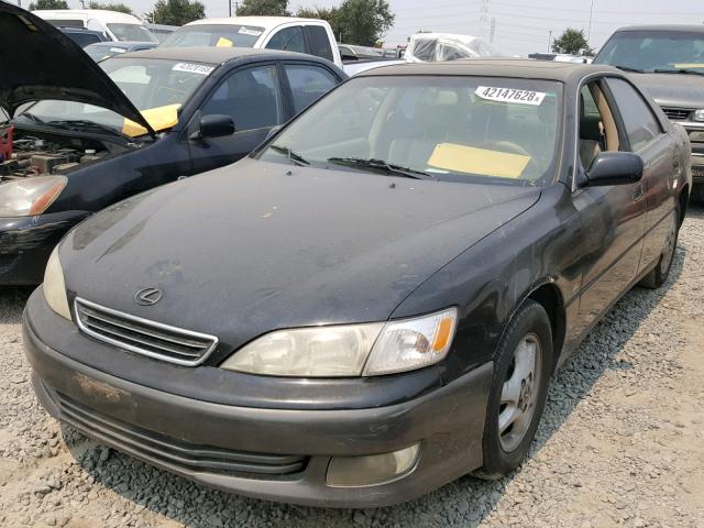 JT8BF28G310322071 - 2001 LEXUS ES 300 BEIGE photo 2