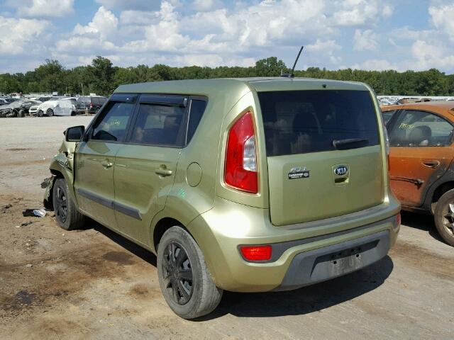 KNDJT2A53D7634143 - 2013 KIA SOUL GREEN photo 3