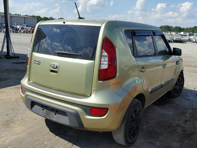 KNDJT2A53D7634143 - 2013 KIA SOUL GREEN photo 4