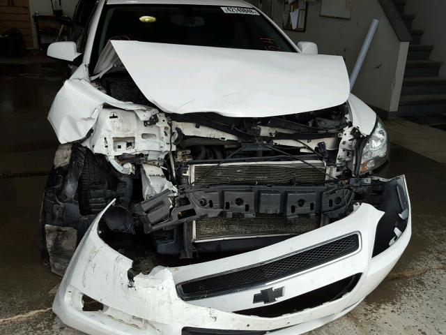 1G1ZC5E00CF359024 - 2012 CHEVROLET MALIBU 1LT WHITE photo 9