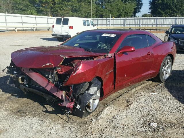 2G1FC1ED0B9124676 - 2011 CHEVROLET CAMARO LT RED photo 2