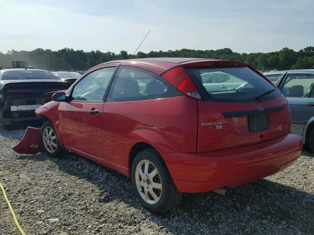 3FAFP31N35R147072 - 2005 FORD FOCUS ZX3 RED photo 3