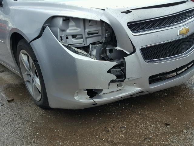 1G1ZB5E10BF209876 - 2011 CHEVROLET MALIBU LS Gümüş foto 9