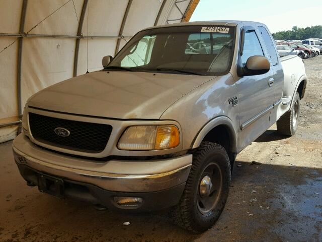 1FTRX08L2YKB24854 - 2000 FORD F150 SILVER photo 2