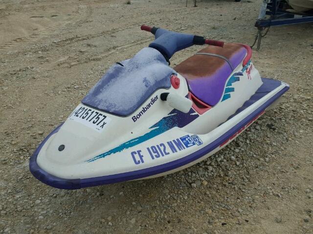 ZZN40304K394 - 1994 BOMBARDIER SEADOO WHITE photo 2