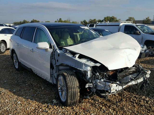 2LMHJ5AT8GBL02232 - 2016 LINCOLN MKT WHITE photo 1