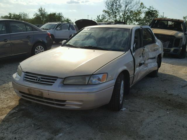 JT2BG22K1X0302852 - 1999 TOYOTA CAMRY LE 棕色 照片 2