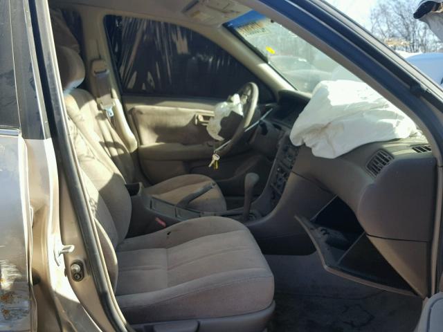 JT2BG22K1X0302852 - 1999 TOYOTA CAMRY LE 棕色 照片 5