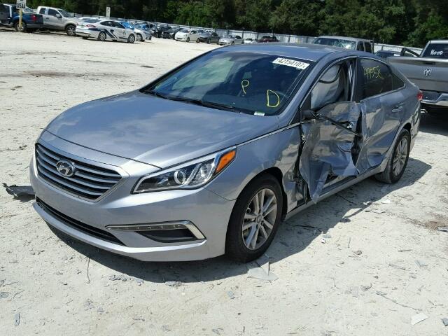 5NPE24AF0FH190131 - 2015 HYUNDAI SONATA SE SILVER photo 2