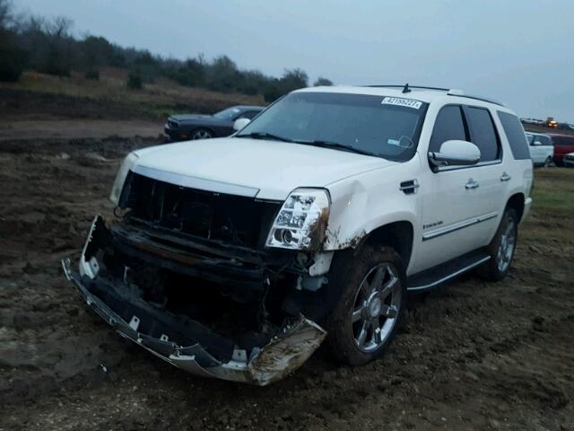 1GYFK638X7R238317 - 2007 CADILLAC ESCALADE L WHITE photo 2