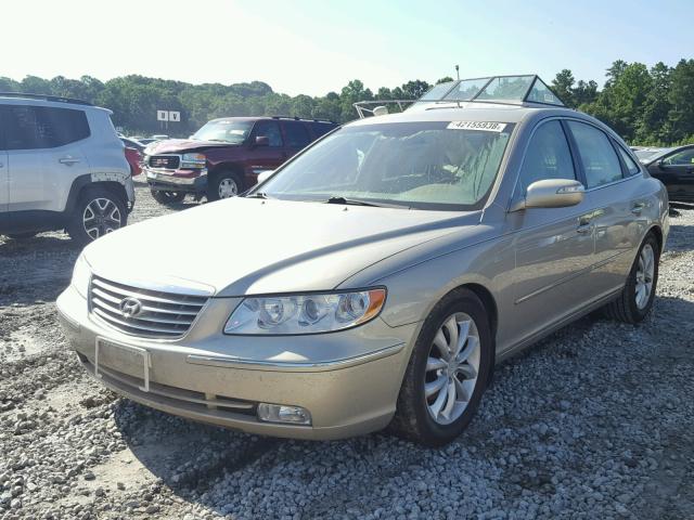 KMHFC46F38A332519 - 2008 HYUNDAI AZERA SE GOLD photo 2