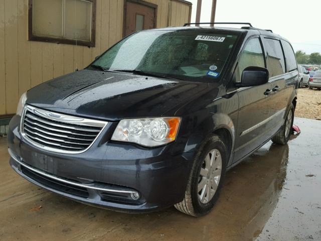 2C4RC1BG6ER209125 - 2014 CHRYSLER TOWN & COU BLUE photo 2