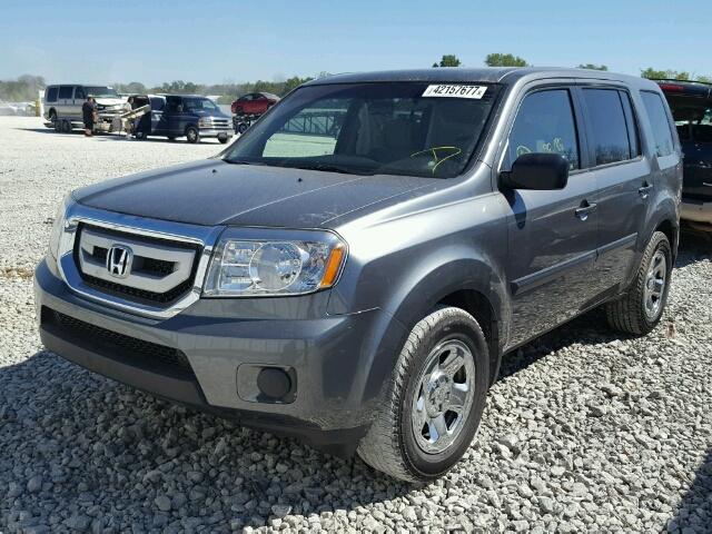 5FNYF4H25AB032878 - 2010 HONDA PILOT GRAY photo 2