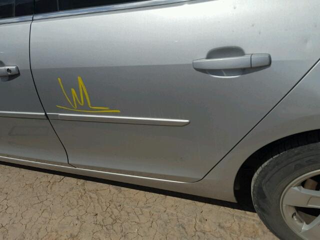 1G11B5SA6DF348799 - 2013 CHEVROLET MALIBU ვერცხლისფერი ფოტო 9