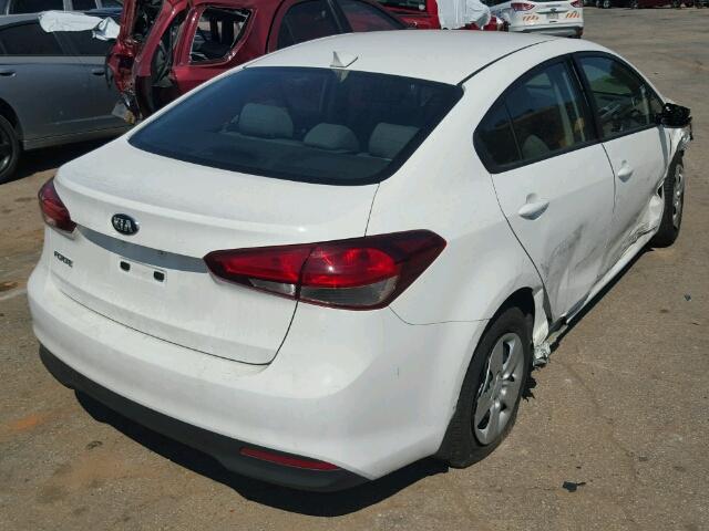 3KPFK4A79HE076424 - 2017 KIA FORTE LX WHITE photo 4