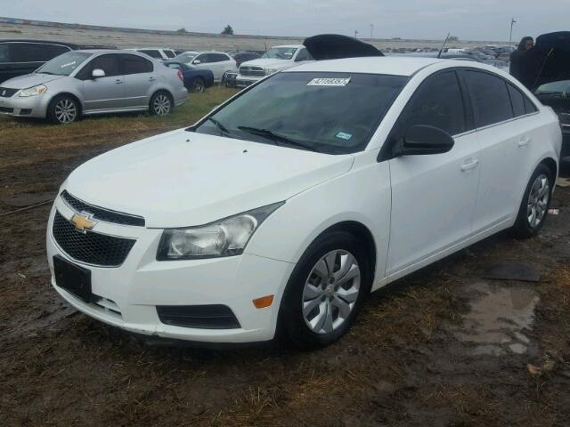 1G1PC5SH6C7160233 - 2012 CHEVROLET CRUZE LS WHITE photo 2