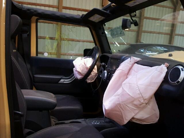 1C4BJWEG8DL628925 - 2013 JEEP WRANGLER U BROWN photo 5