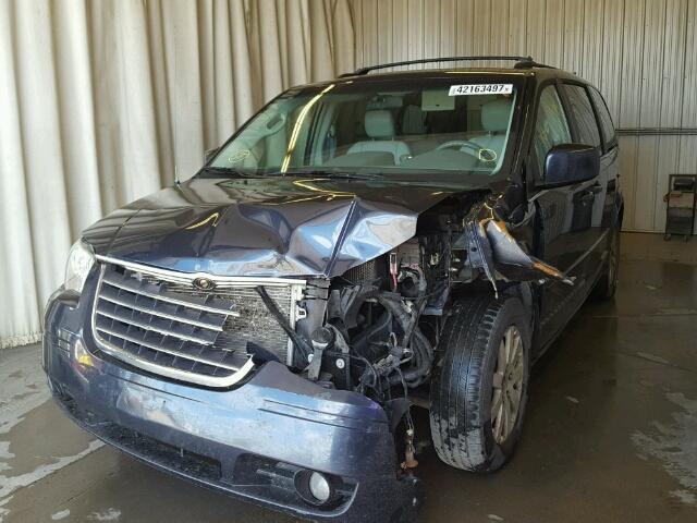 2A8HR54P88R124038 - 2008 CHRYSLER TOWN & COU BLUE photo 2