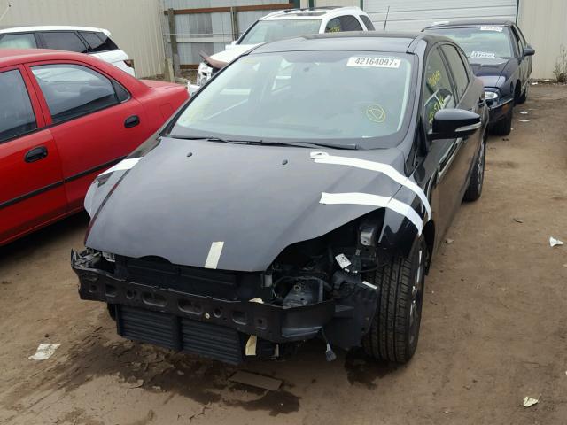 1FADP3K21DL255909 - 2013 FORD FOCUS SE BLACK photo 2