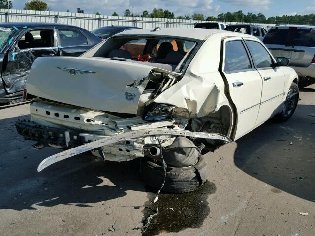 2C3AA63H25H525347 - 2005 CHRYSLER 300C BEIGE photo 4