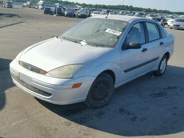 1FAFP33P92W245319 - 2002 FORD FOCUS GRAY photo 2