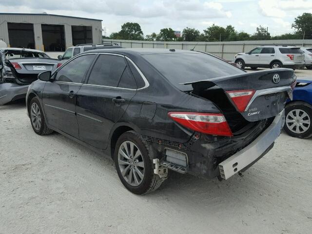 4T1BF1FK2HU409171 - 2017 TOYOTA CAMRY LE შავი ფოტო 3