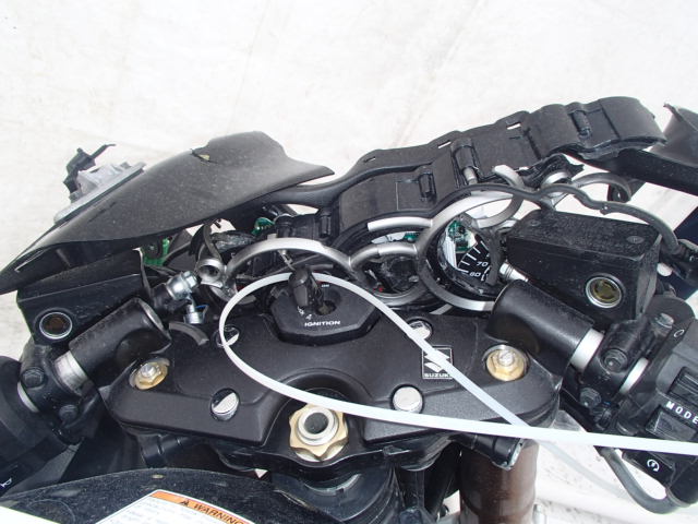 JS1GX72A2C2101715 - 2012 SUZUKI GSX1300 R BLACK photo 8