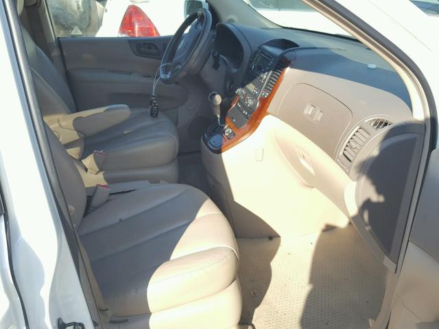 KNDMB233166097910 - 2006 KIA SEDONA EX WHITE photo 5