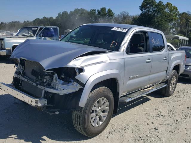 5TFAZ5CN9HX035511 - 2017 TOYOTA TACOMA DOU SILVER photo 2