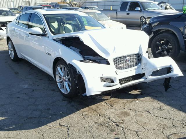 SAJWA0F78F8U52107 - 2015 JAGUAR XF 3.0 SPO WHITE photo 1