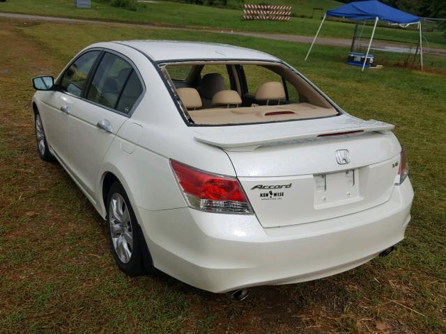 1HGCP3F83AA003852 - 2010 HONDA ACCORD EXL WHITE photo 3