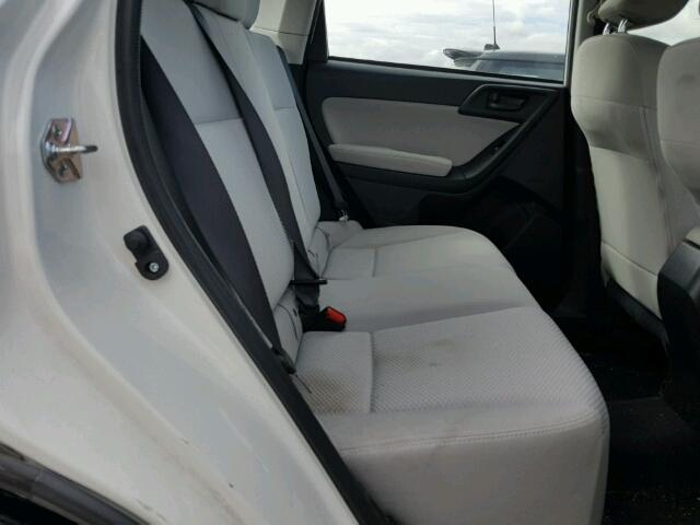 JF2SJABC6FH595709 - 2015 SUBARU FORESTER 2 WHITE photo 6